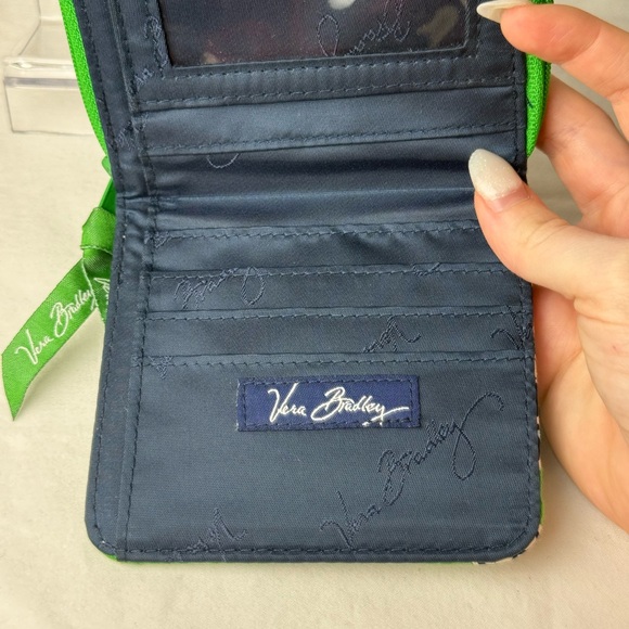 NWOT Vera Bradley Cupcake Green Mini Zip Wallet Retired 4” X 4” Pocket Wallet - Picture 5 of 6